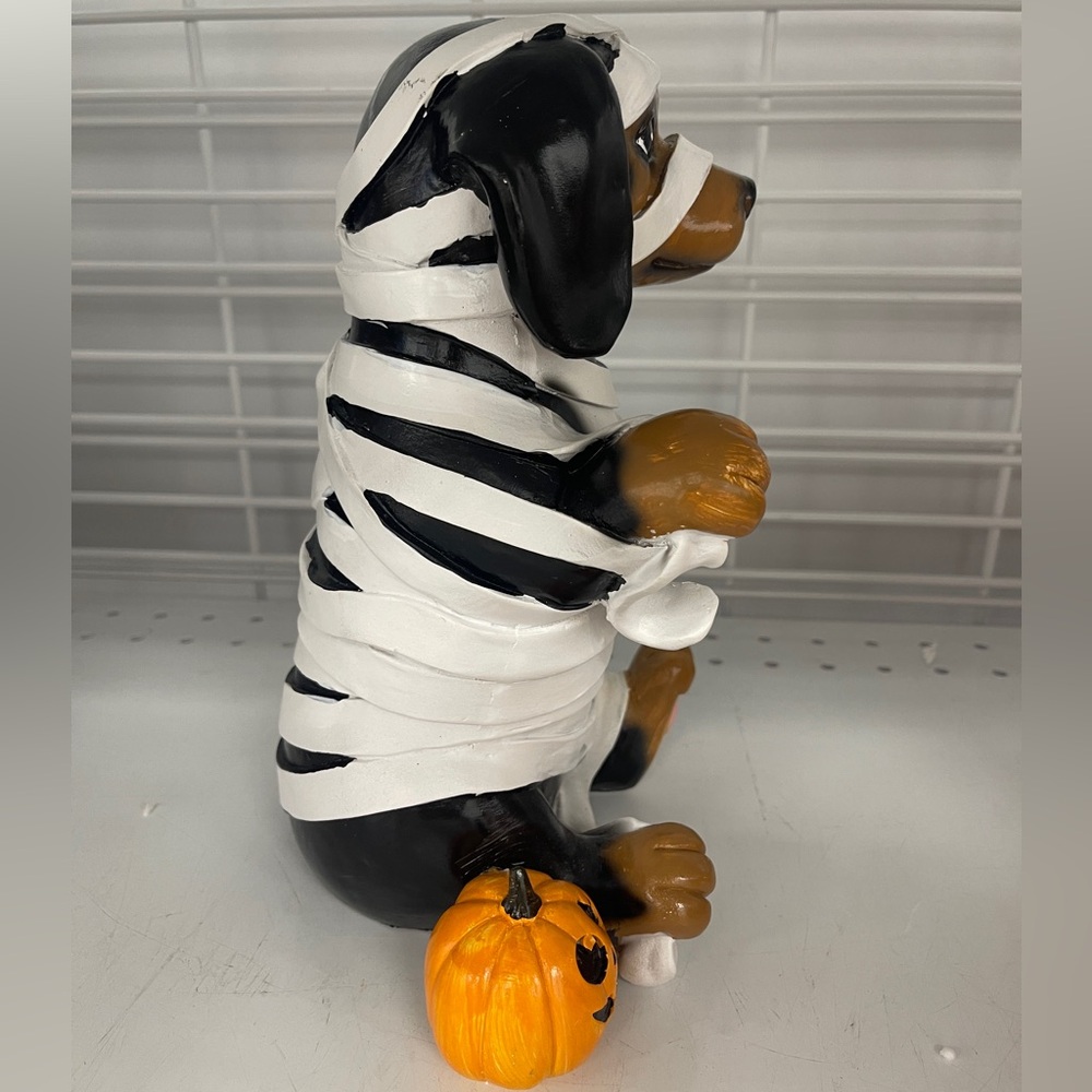 Halloween Dachshund Mummy Dog Black & Tan Resin Statue Home Decor NWT - Picture 4 of 6